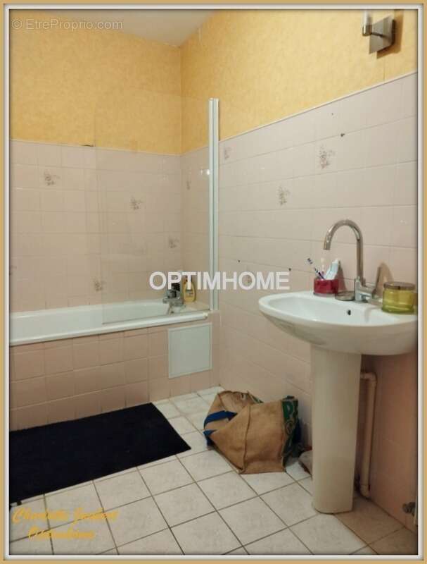 Appartement à CHALAIS