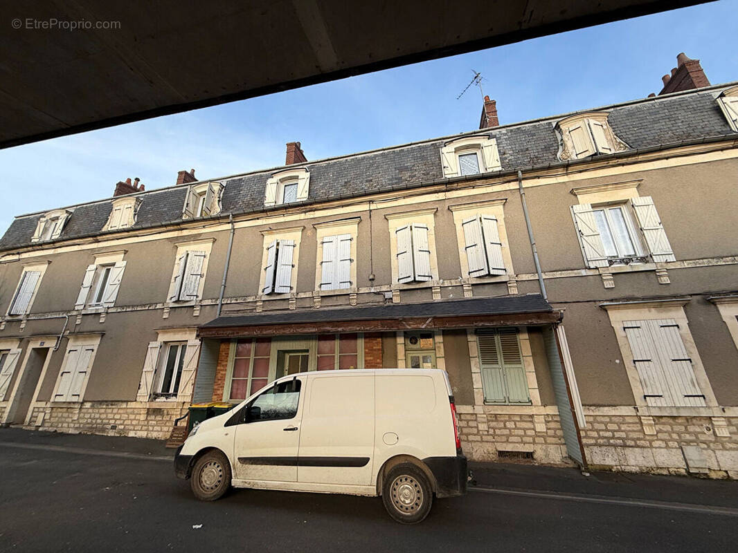 Appartement à SAINT-DOULCHARD