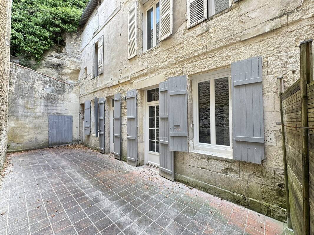 Appartement à SAINTES