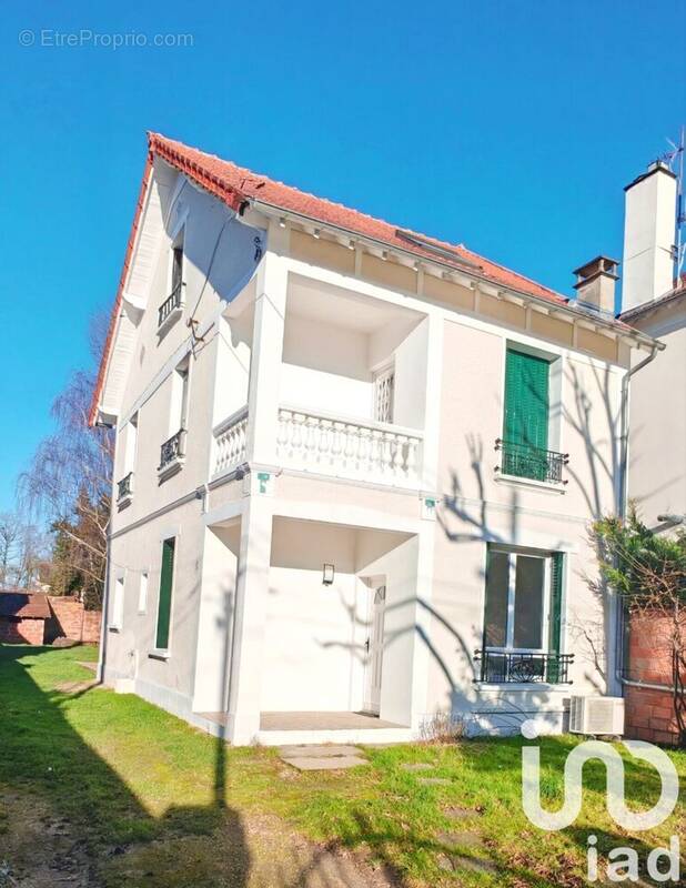 Photo 1 - Maison à SAINTE-GENEVIEVE-DES-BOIS