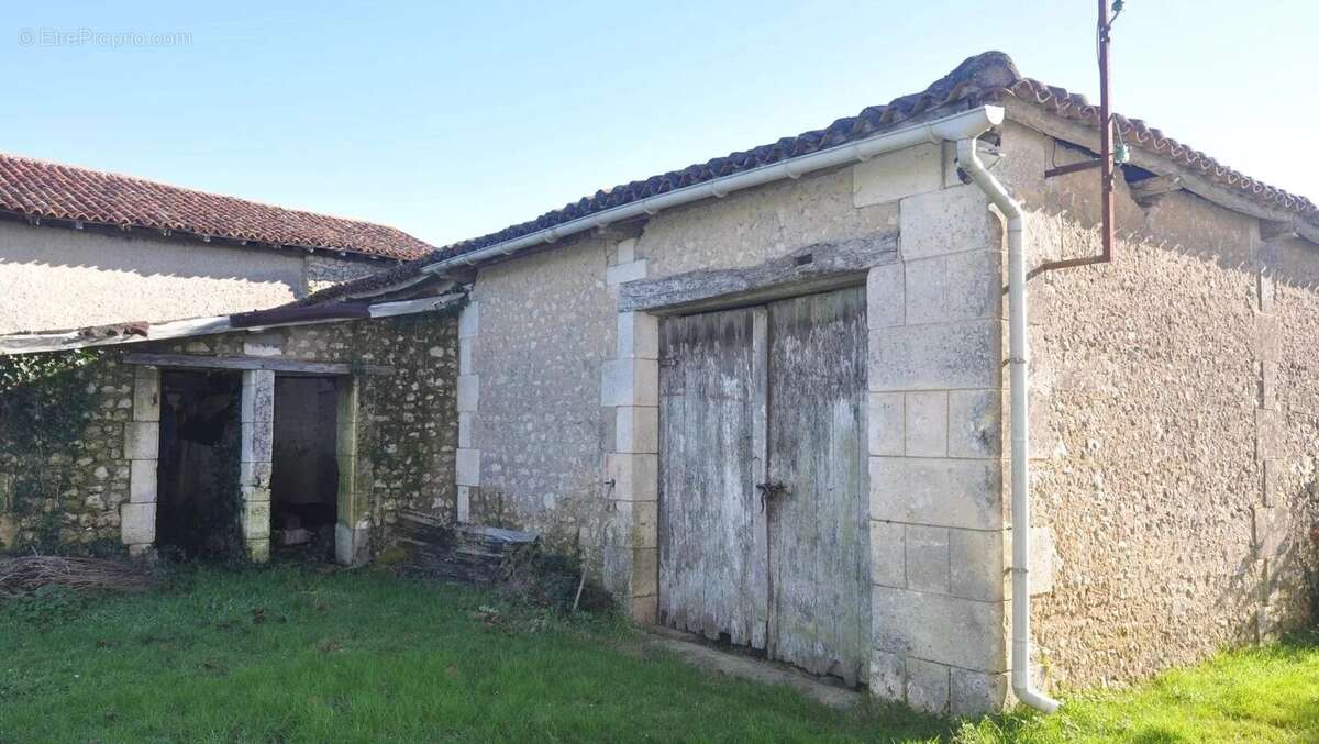 Maison à CHALAIS