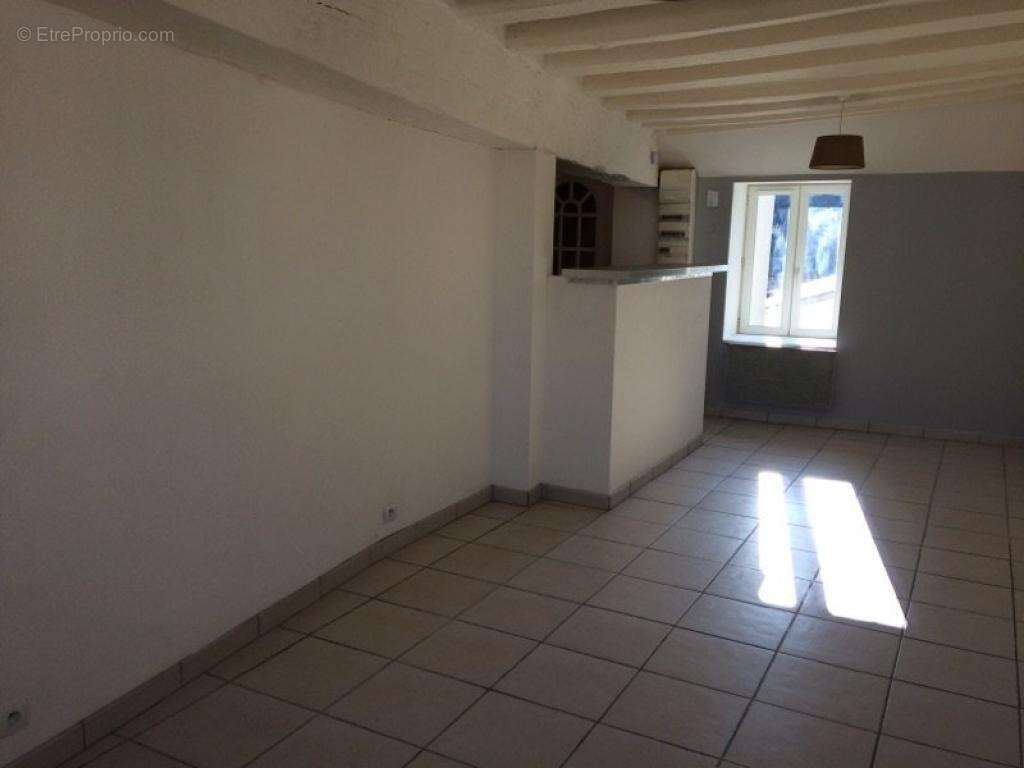 Appartement à ANGERVILLE