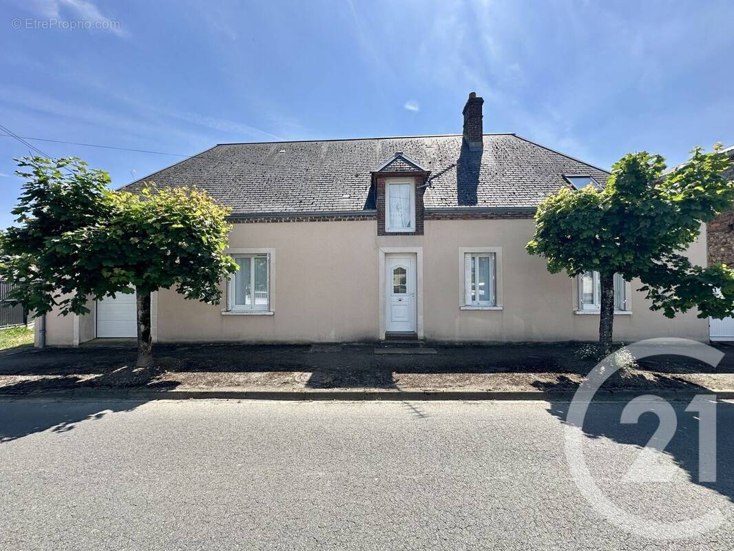 Maison à BROU