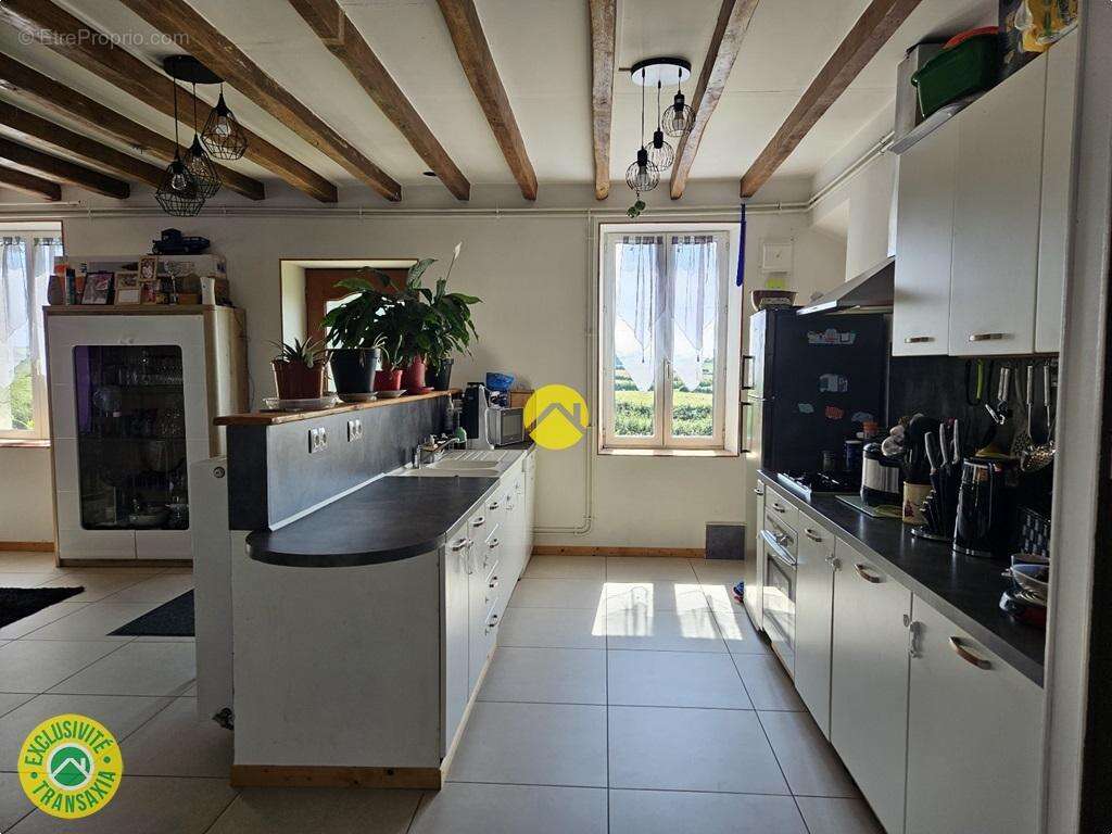 Maison à CERILLY