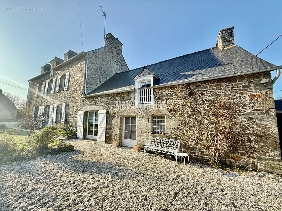 Maison à PLOUER-SUR-RANCE