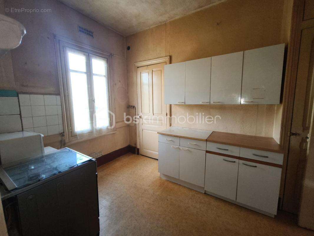 Maison à NOIRETABLE
