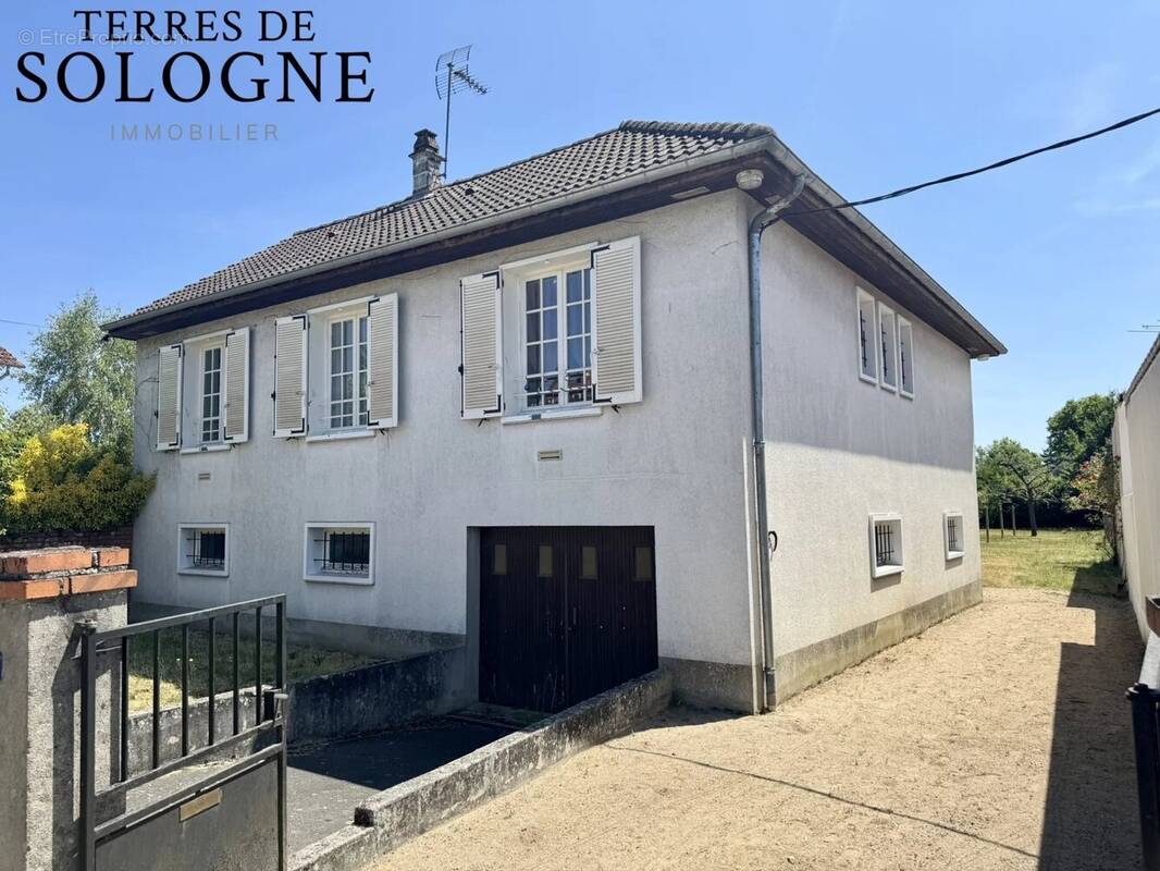 Maison à LAMOTTE-BEUVRON