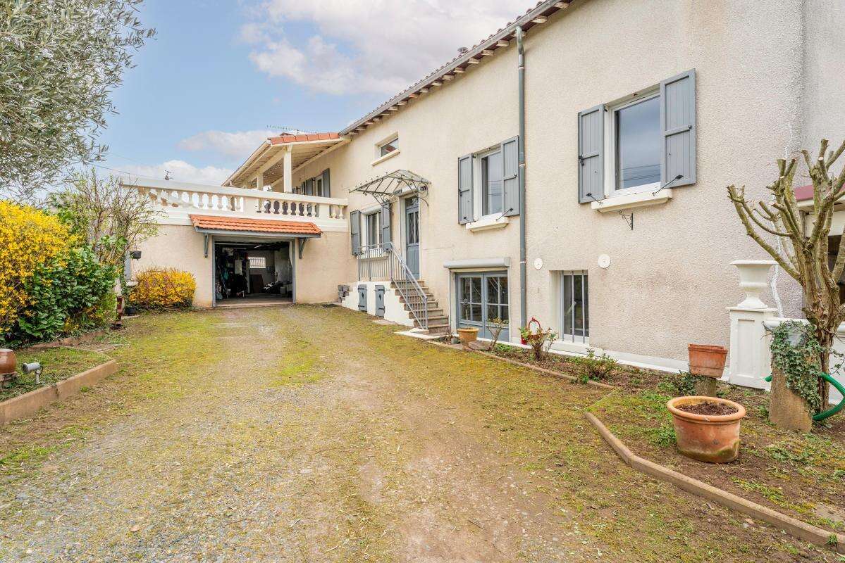 Maison à BESSENAY