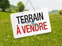 Terrain à VILLEQUIER