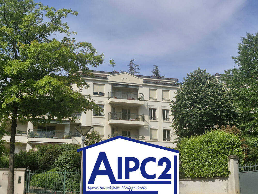 Appartement à CHARBONNIERES-LES-BAINS
