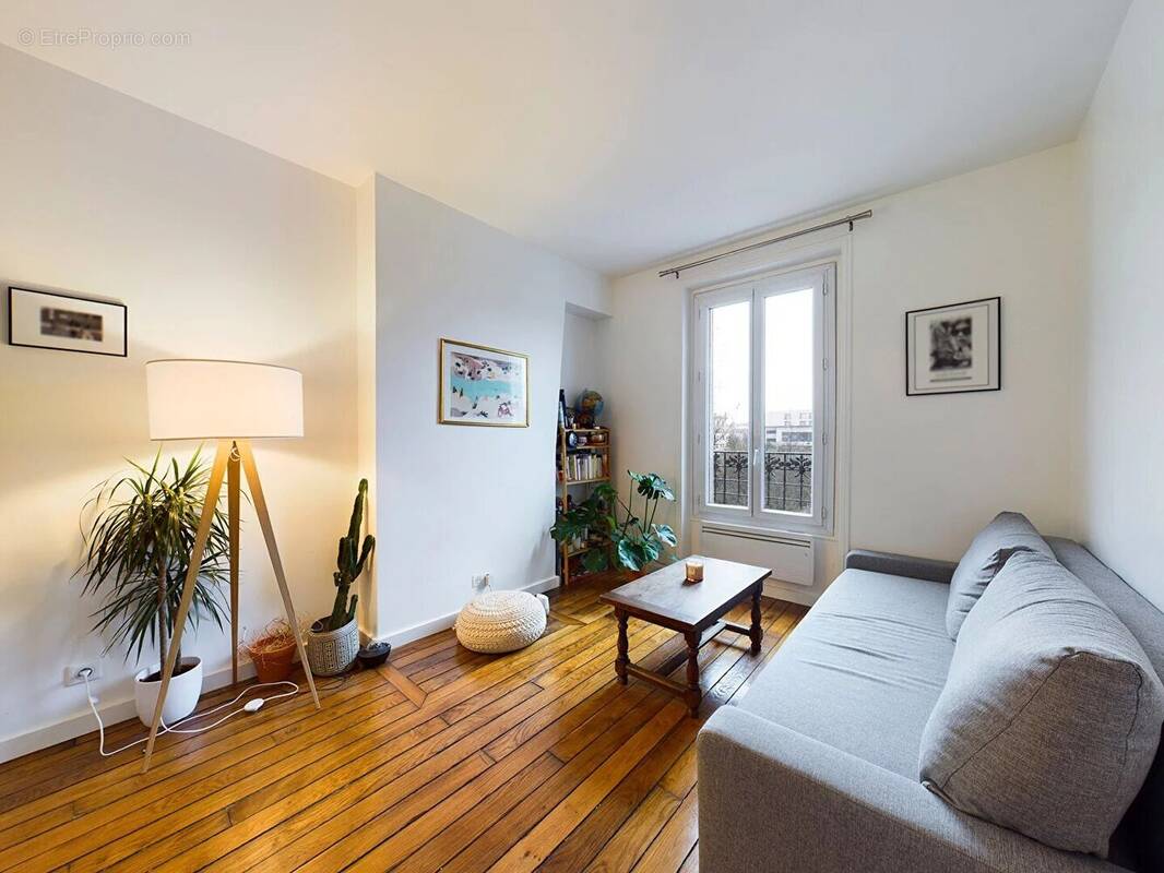 Appartement à PARIS-20E