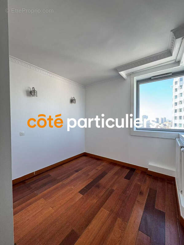 Appartement à PARIS-19E