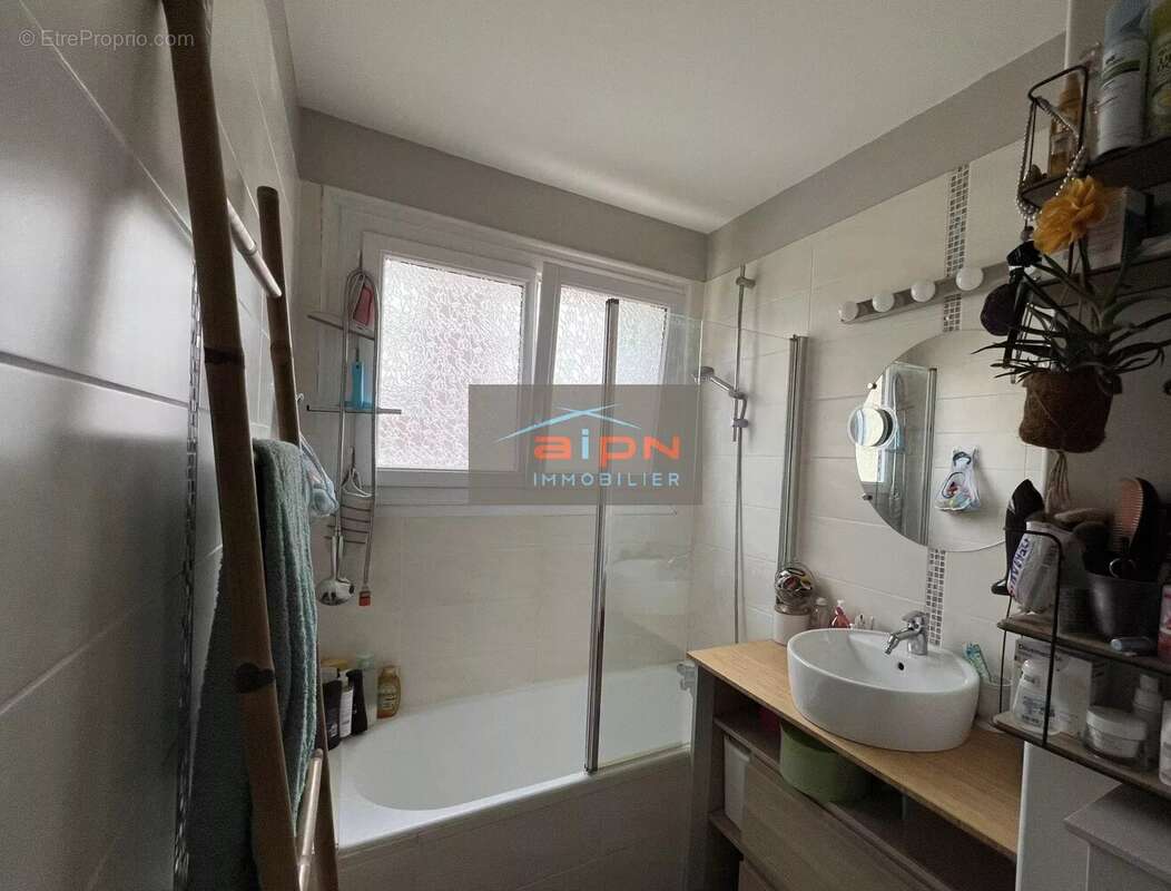 Appartement à PETIT-COURONNE
