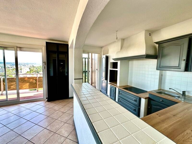 Appartement à MARSEILLE-10E