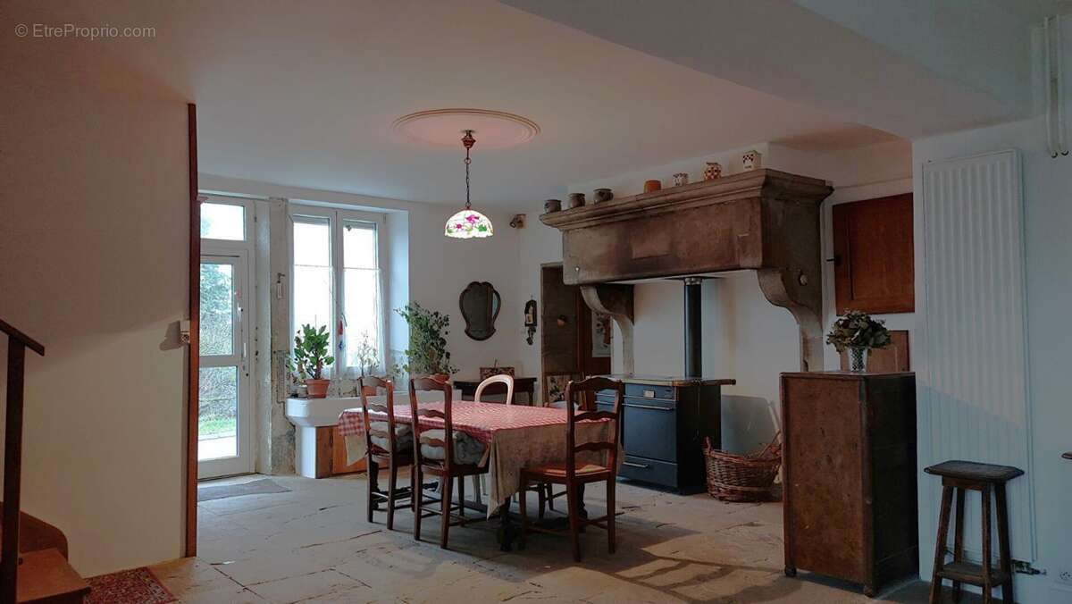 Maison à MARTINVELLE
