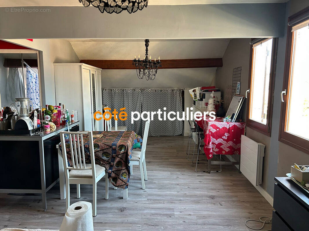 Appartement à VILLENEUVE-LE-ROI