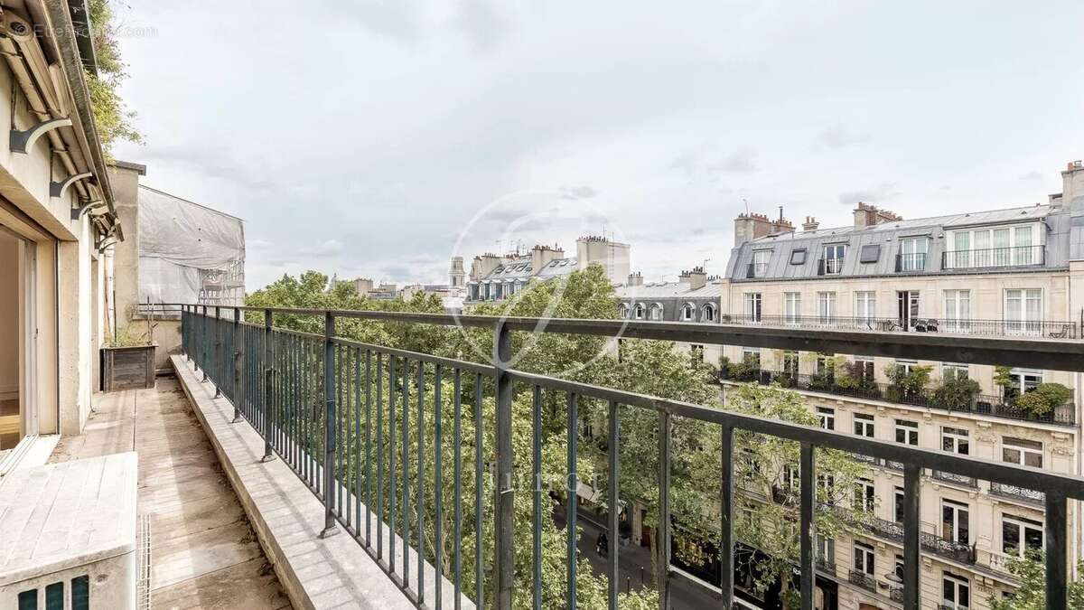 Appartement à PARIS-7E