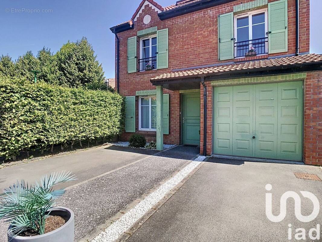 Photo 1 - Maison à HALLENNES-LEZ-HAUBOURDIN
