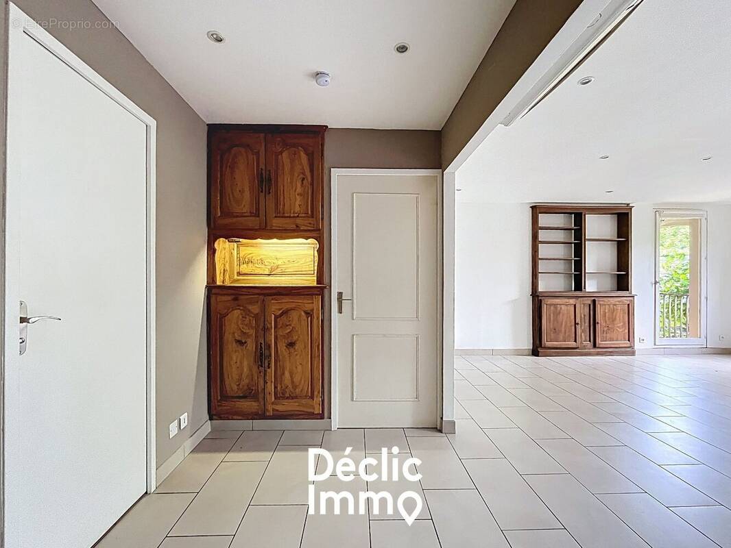 Appartement à CHATEAUNEUF-GRASSE