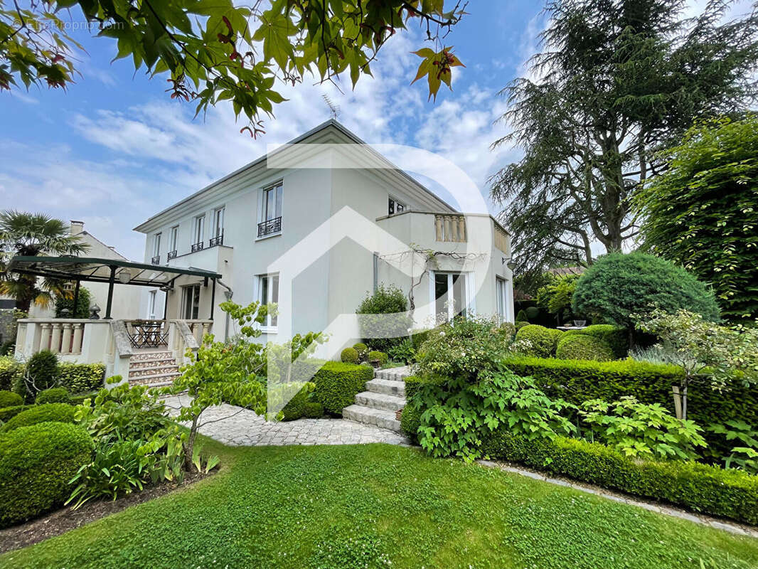 Maison à L&#039;ISLE-ADAM