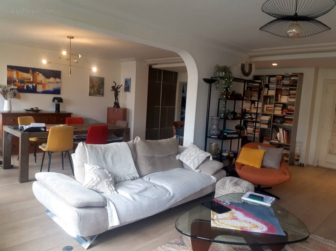 Appartement à HYERES