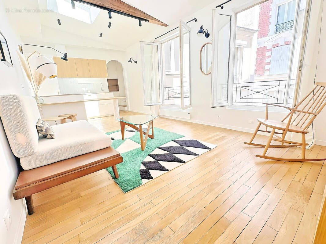 Appartement à PARIS-11E
