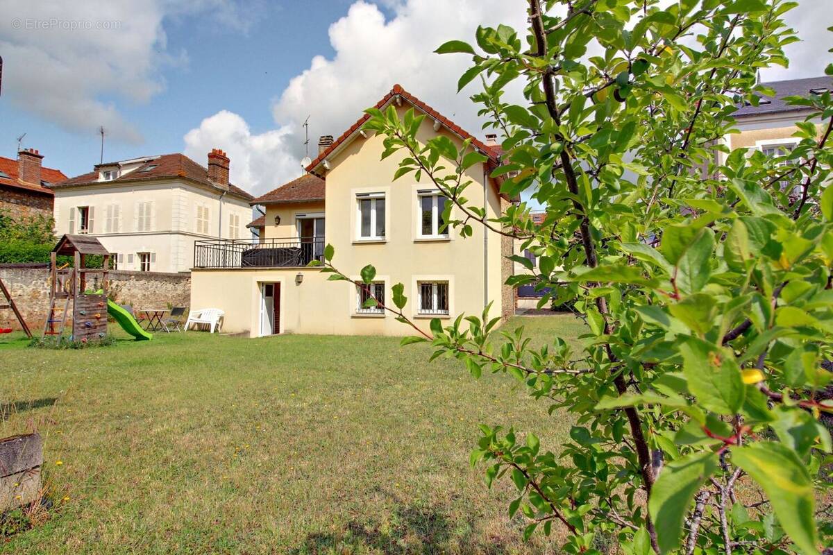 Maison à LES MUREAUX