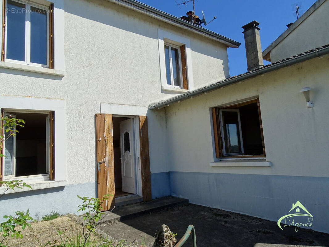 Maison à SAINT-JUNIEN
