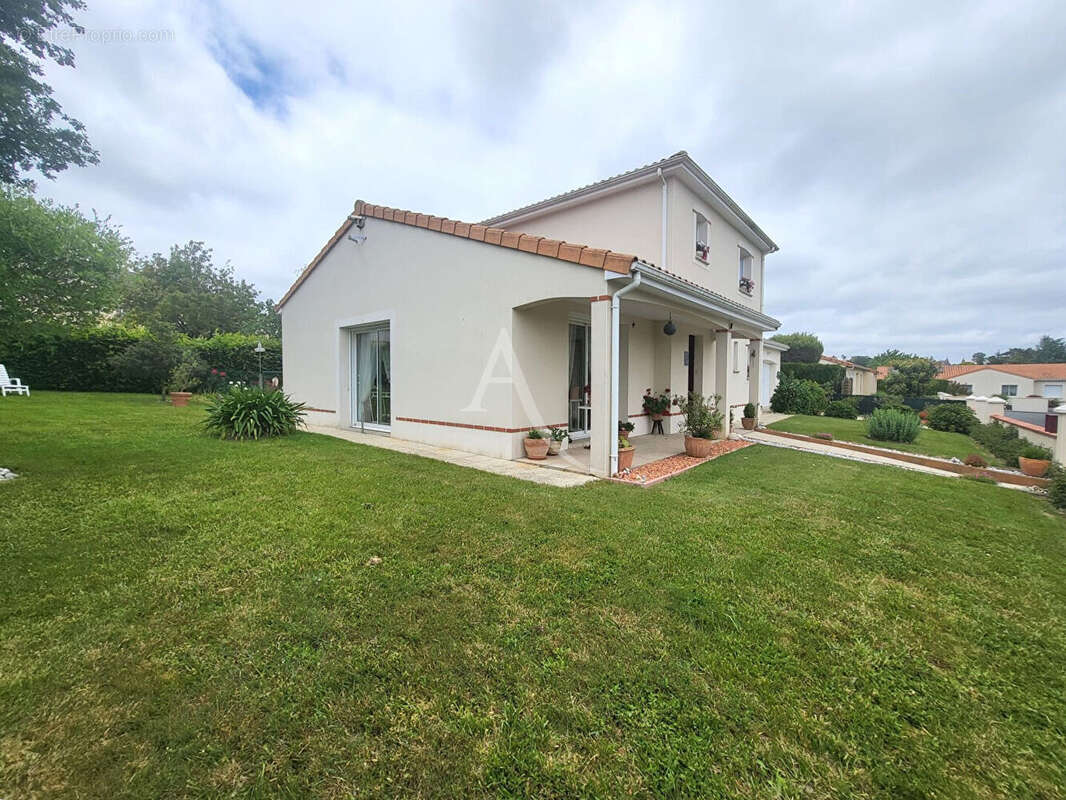 Maison à LES CERQUEUX