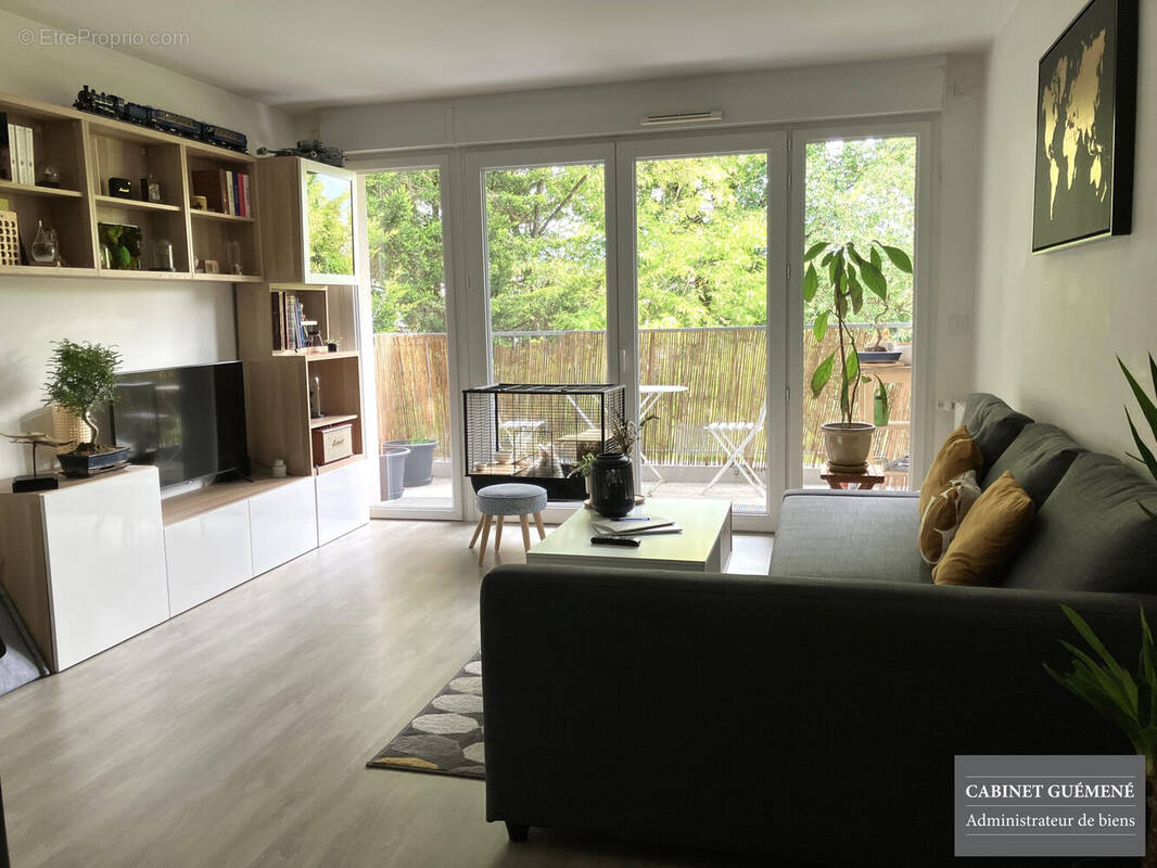 Appartement à REZE