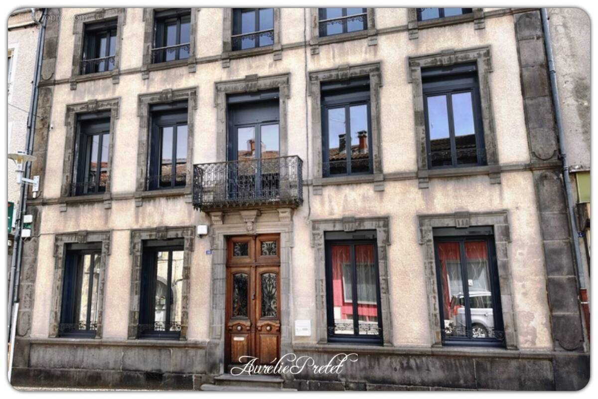 Maison à MASSIAC