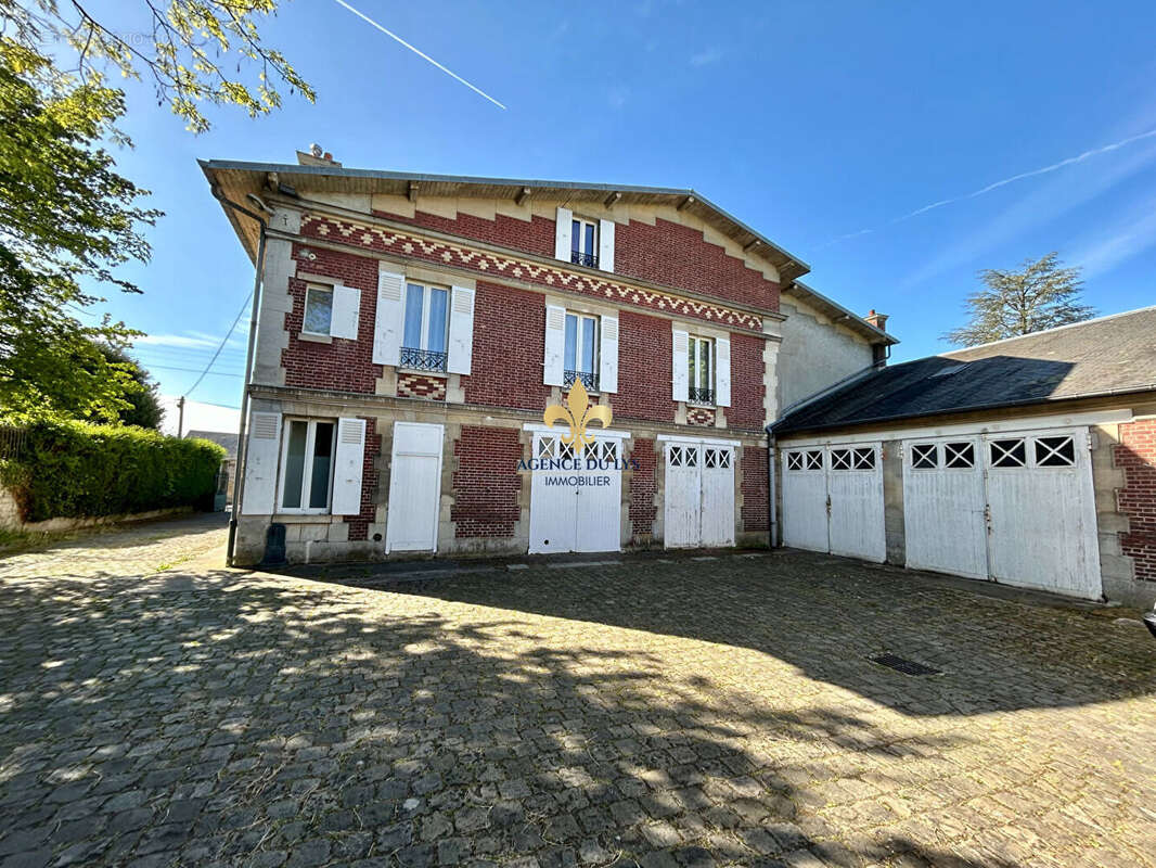 Maison à CHANTILLY