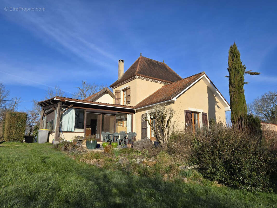 Maison à ISSAC