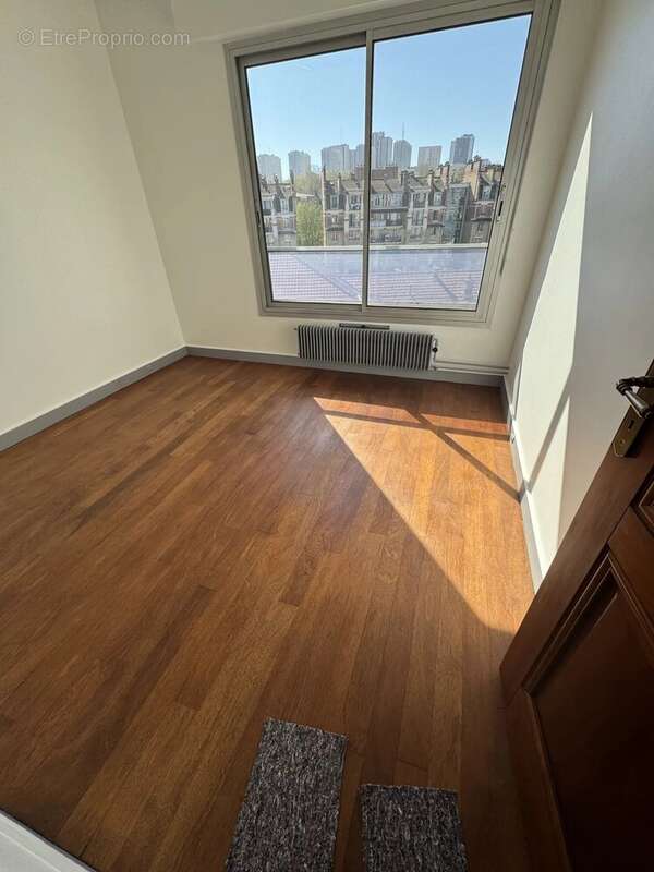 Appartement à PARIS-19E