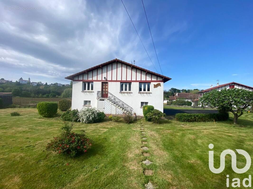 Photo 1 - Maison à CAMBO-LES-BAINS