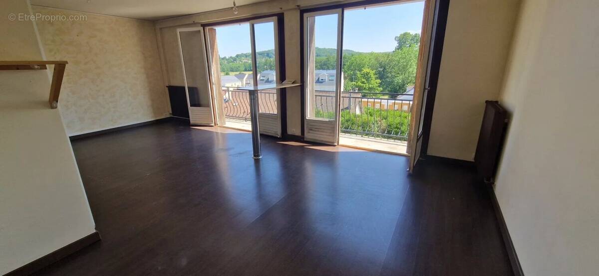 Appartement à BREUILLET
