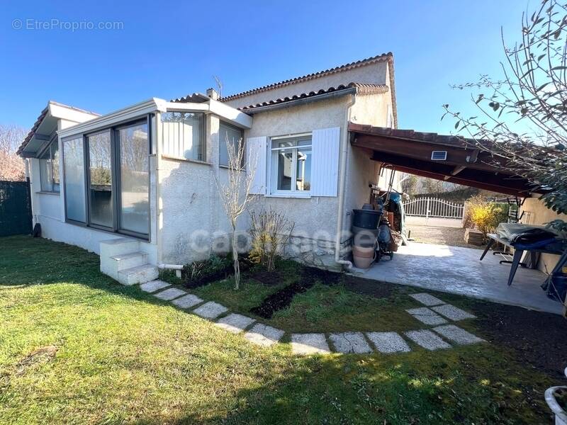 Maison à CERESTE