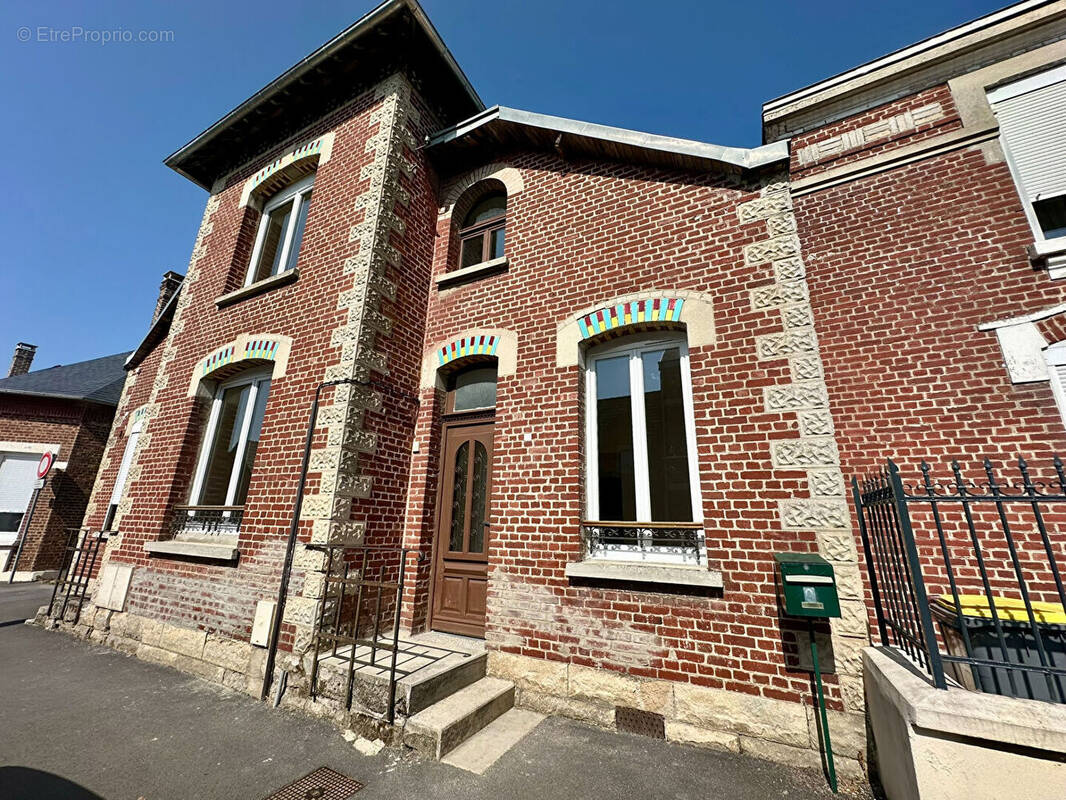 Maison à FLAVY-LE-MARTEL
