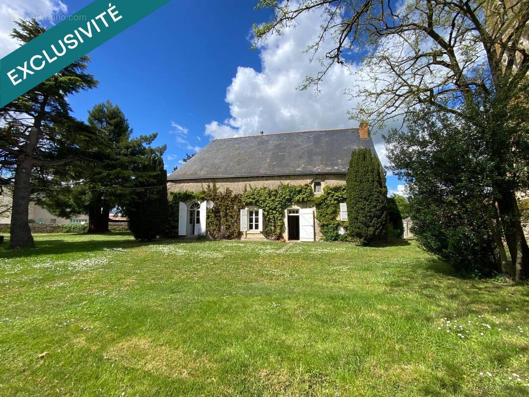 Photo 1 - Maison à MONTREUIL-BELLAY