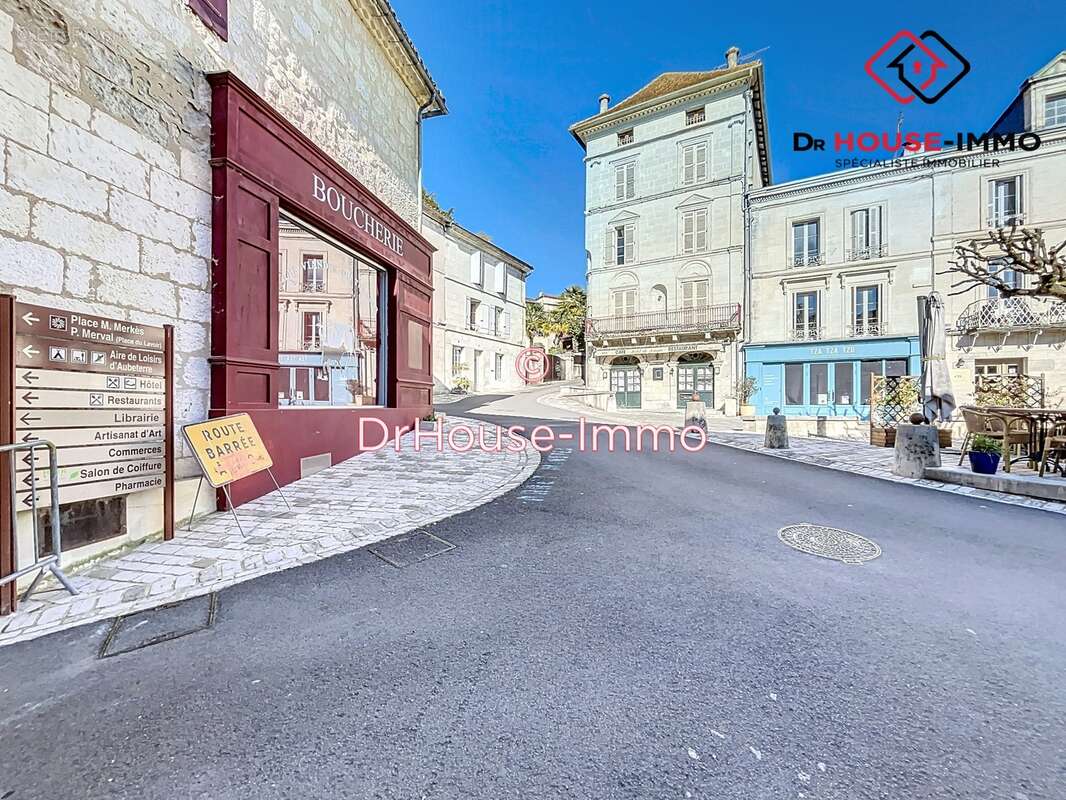 Maison à AUBETERRE-SUR-DRONNE