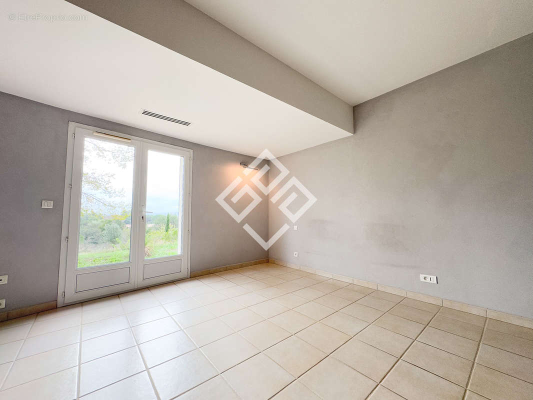 Maison à LEZIGNAN-CORBIERES