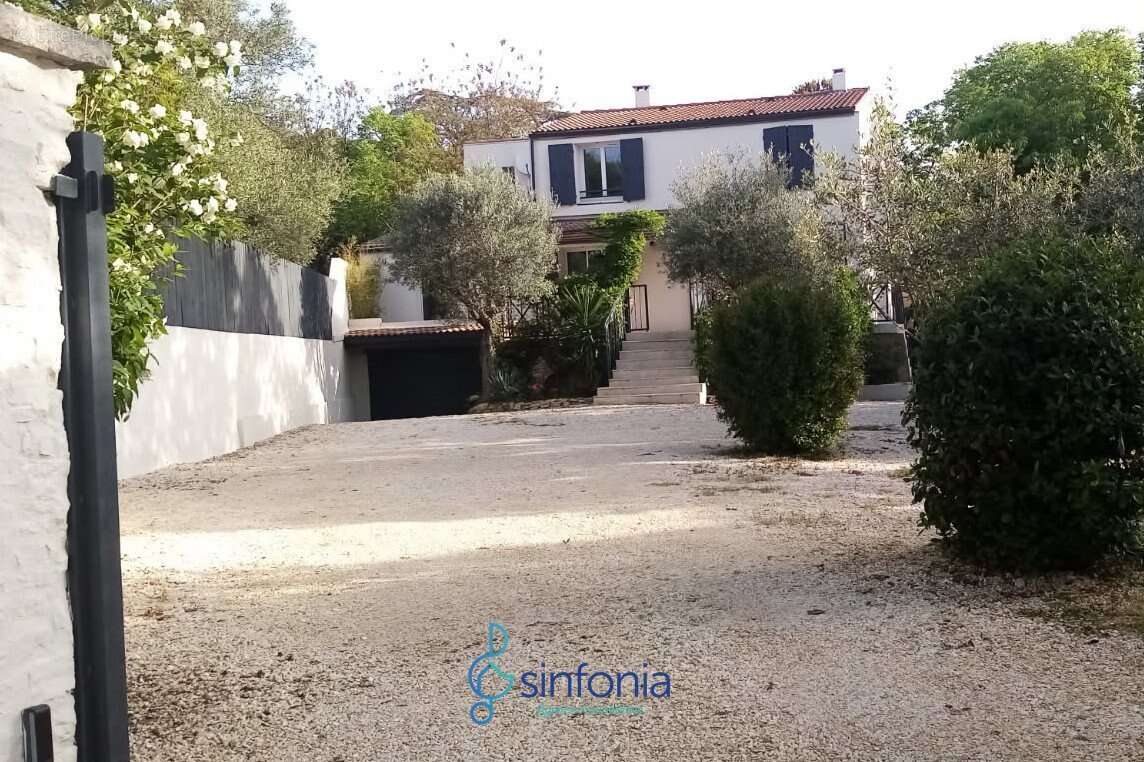 Maison à NIMES