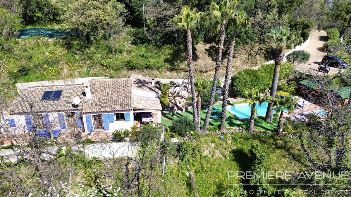 Maison à LA GARDE-FREINET