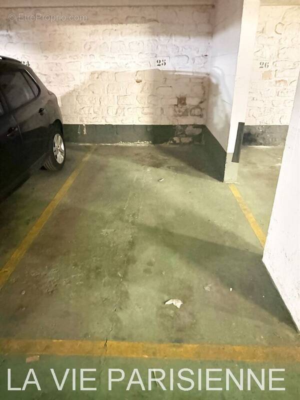 Parking à PARIS-15E