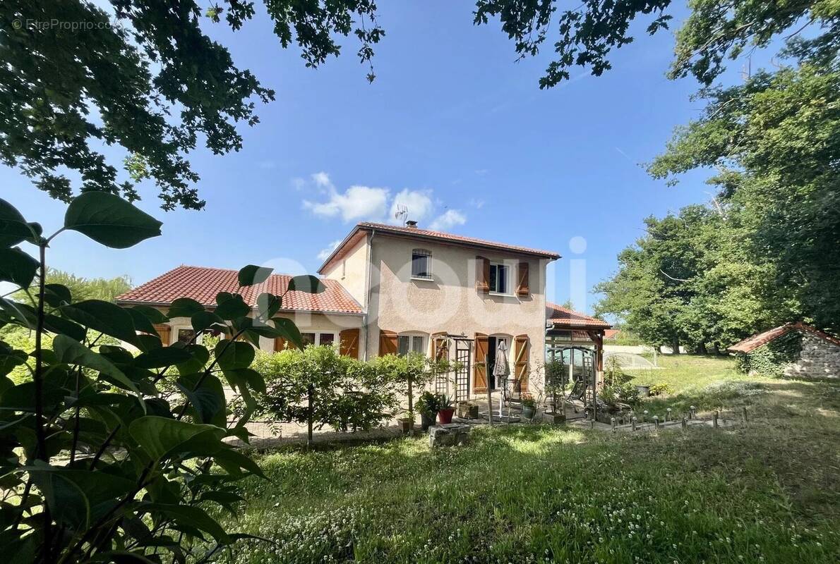 Maison à COMBRONDE