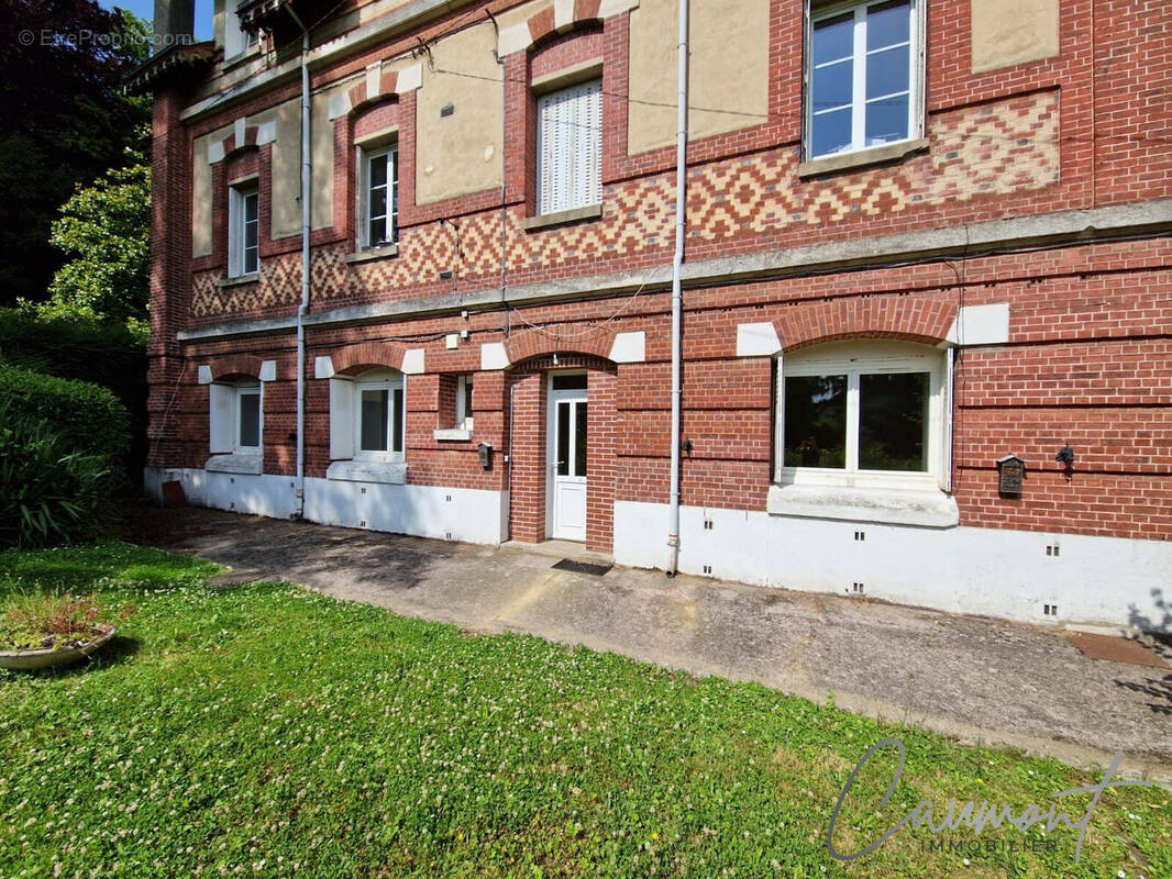 Appartement à GRUCHET-LE-VALASSE