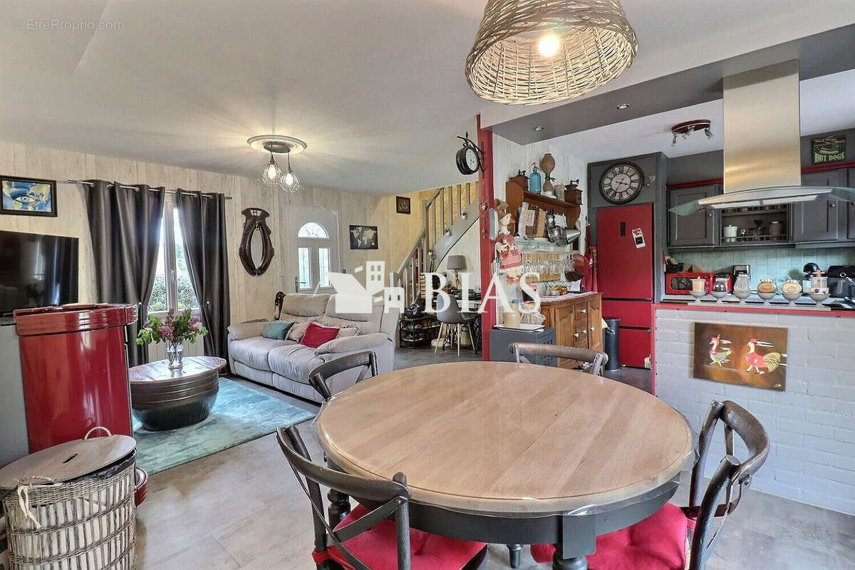 Maison à BEAUMONT-EN-AUGE