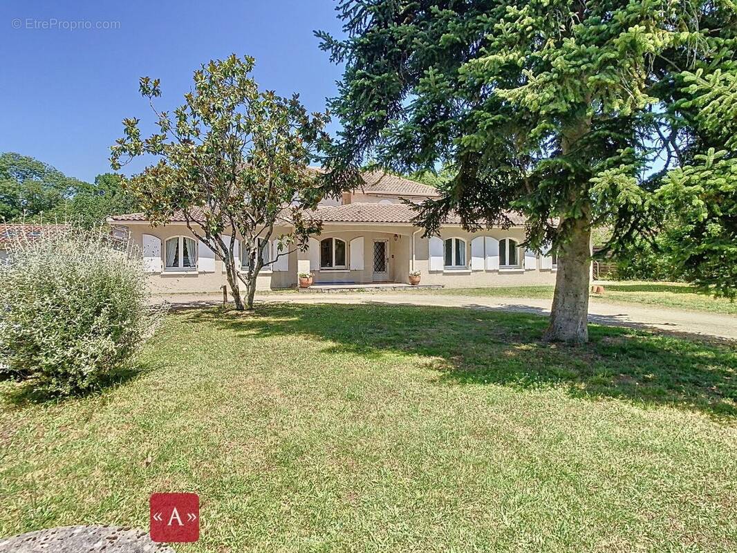 Maison à MONTASTRUC-LA-CONSEILLERE