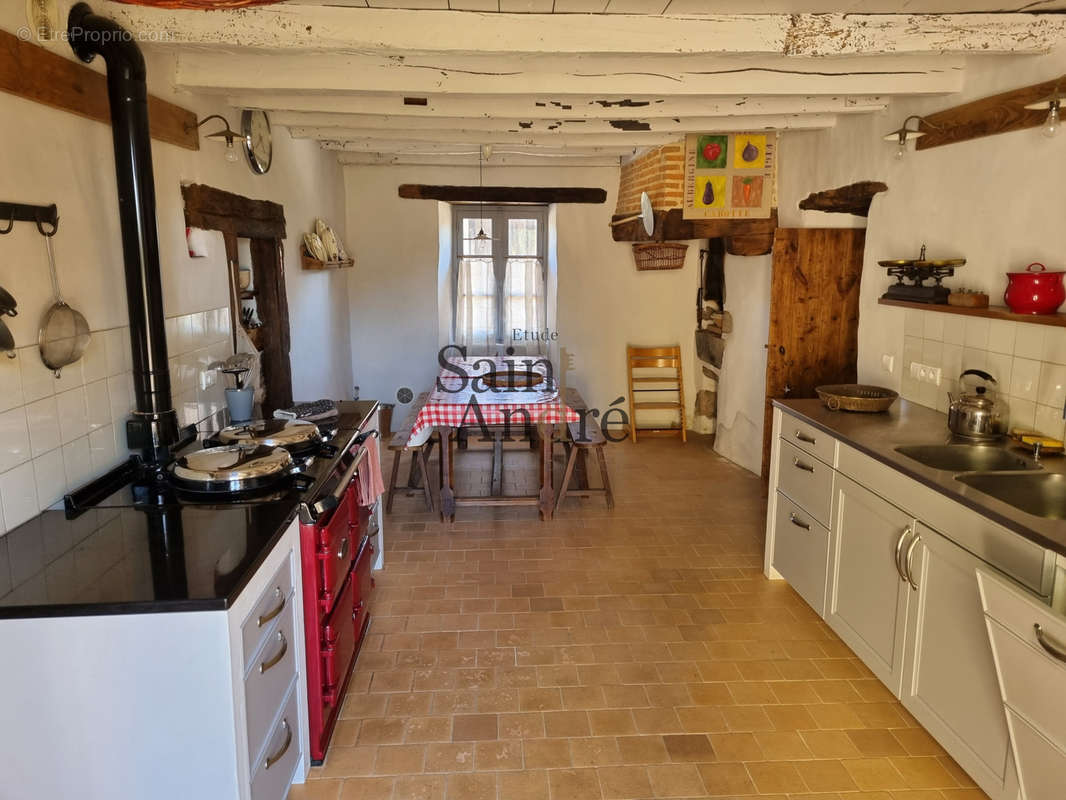 Maison à CHAMPNIERS-ET-REILHAC