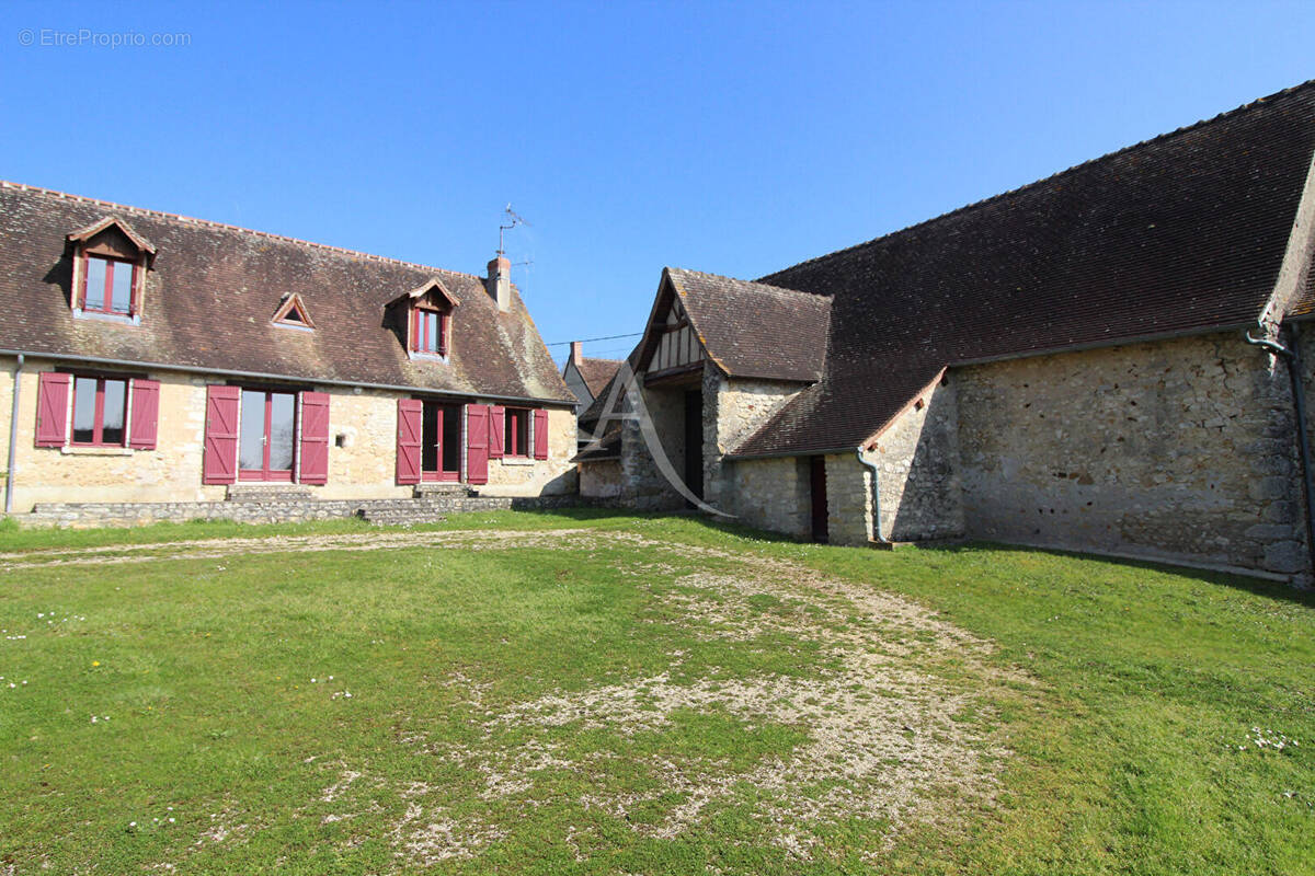 Maison à REIGNAC-SUR-INDRE
